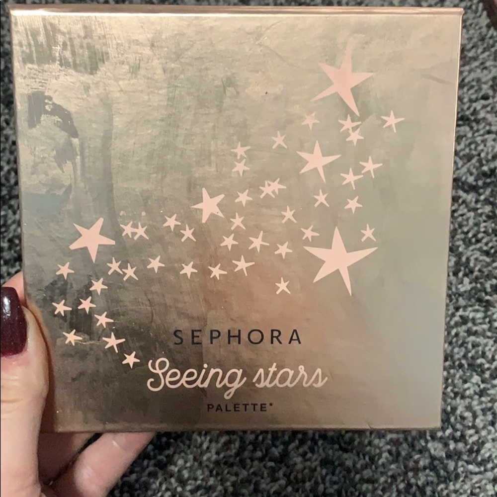 Eye shadow palette